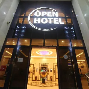  Hotel Open